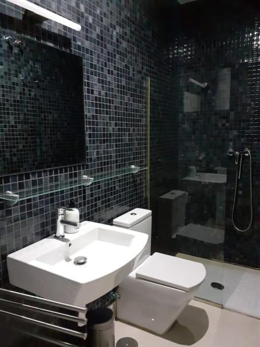 Cosy Flat / Literally At The Foot Of Alhambra Apartment Granada Luaran gambar